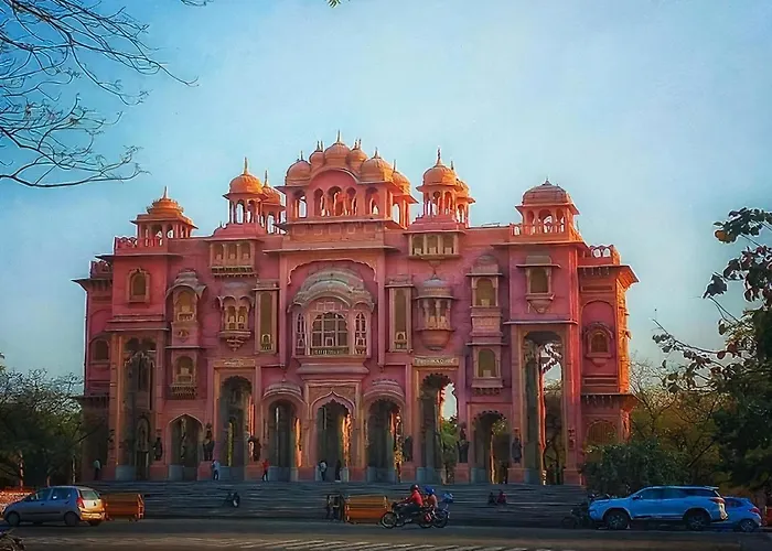 Click Hotel Jaipur, Raja Park